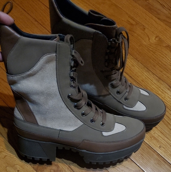 Combat Boots - Picture 1 of 5